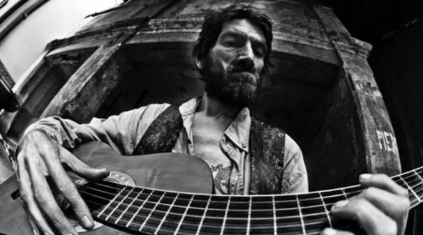 il-comune-di-pietra-ligure-premia-sebastiano-gravina-capocannoniere-del-campionato-di-calcio-dedicato-ai-non-vedenti-407451.660x368